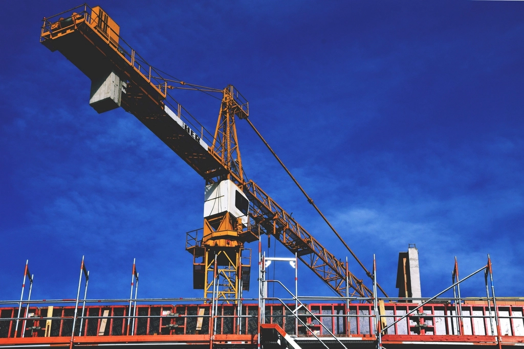 Construction Site Crane (arşiv)
