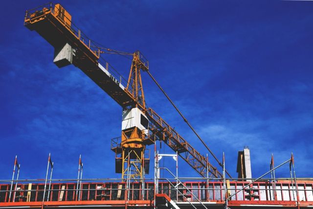 Construction Site Crane (arşiv)