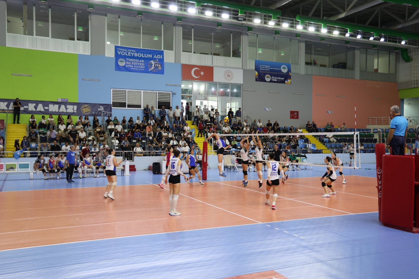 Kadın Voleybol Takımı Sezona Hazır