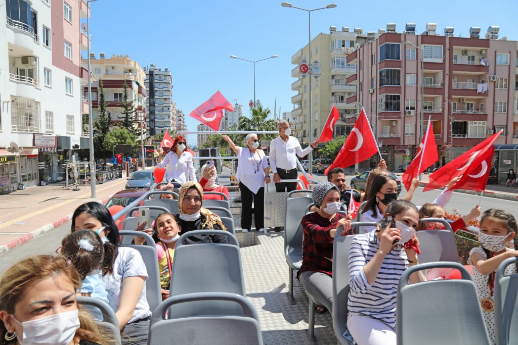 Başkan Tarhan 23 Nisanı Kısıtlamalara Rağmen Coşkuyla Kutladık