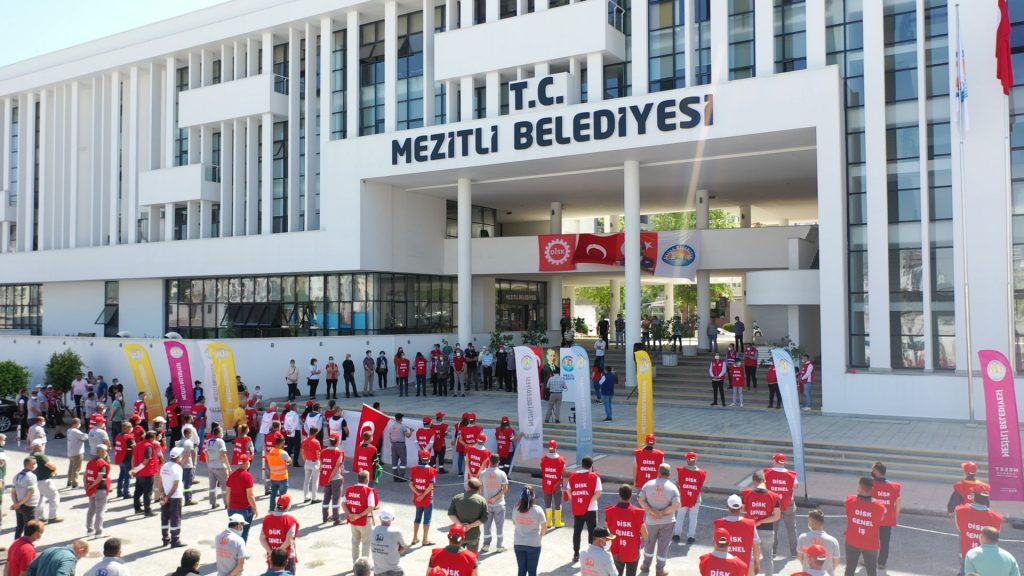 1Mayıs Mezitli Belediyesinin Bahçesinde Coşkuyla Kutlandı