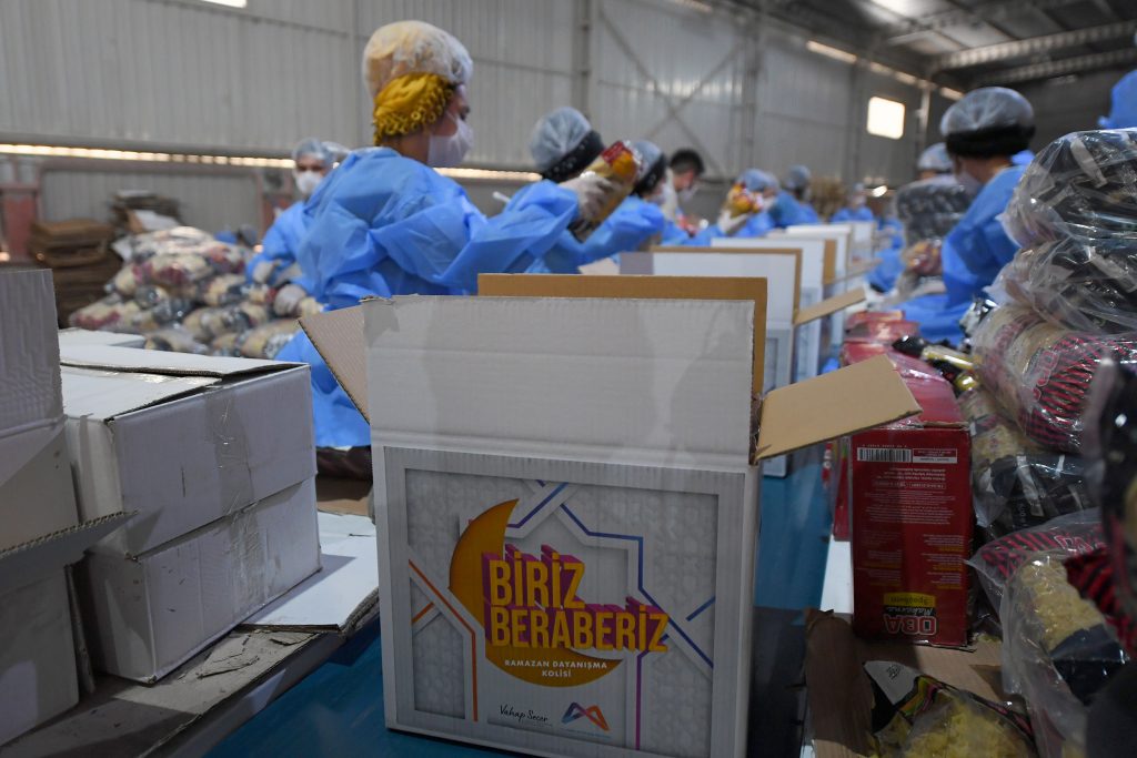 Büyükşehir İhtiyaç Sahiplerinin Yanında